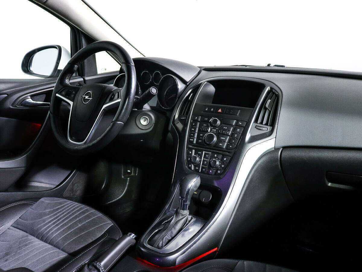Opel Astra 2014 года с пробегом. Фото: #6