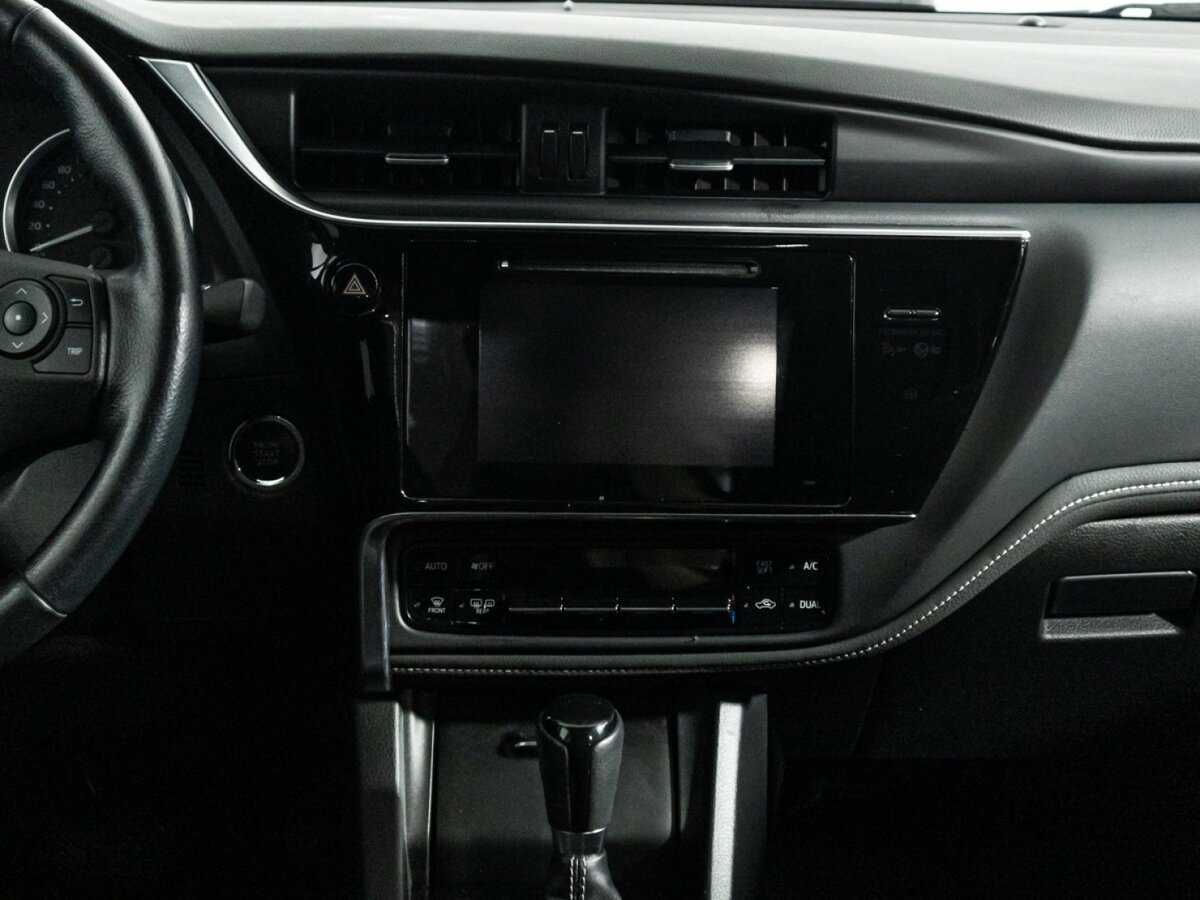 Toyota Corolla 2018 года с пробегом. Фото: #13