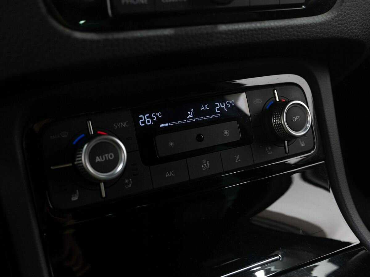 Volkswagen Touareg 2017 года с пробегом. Фото: #22