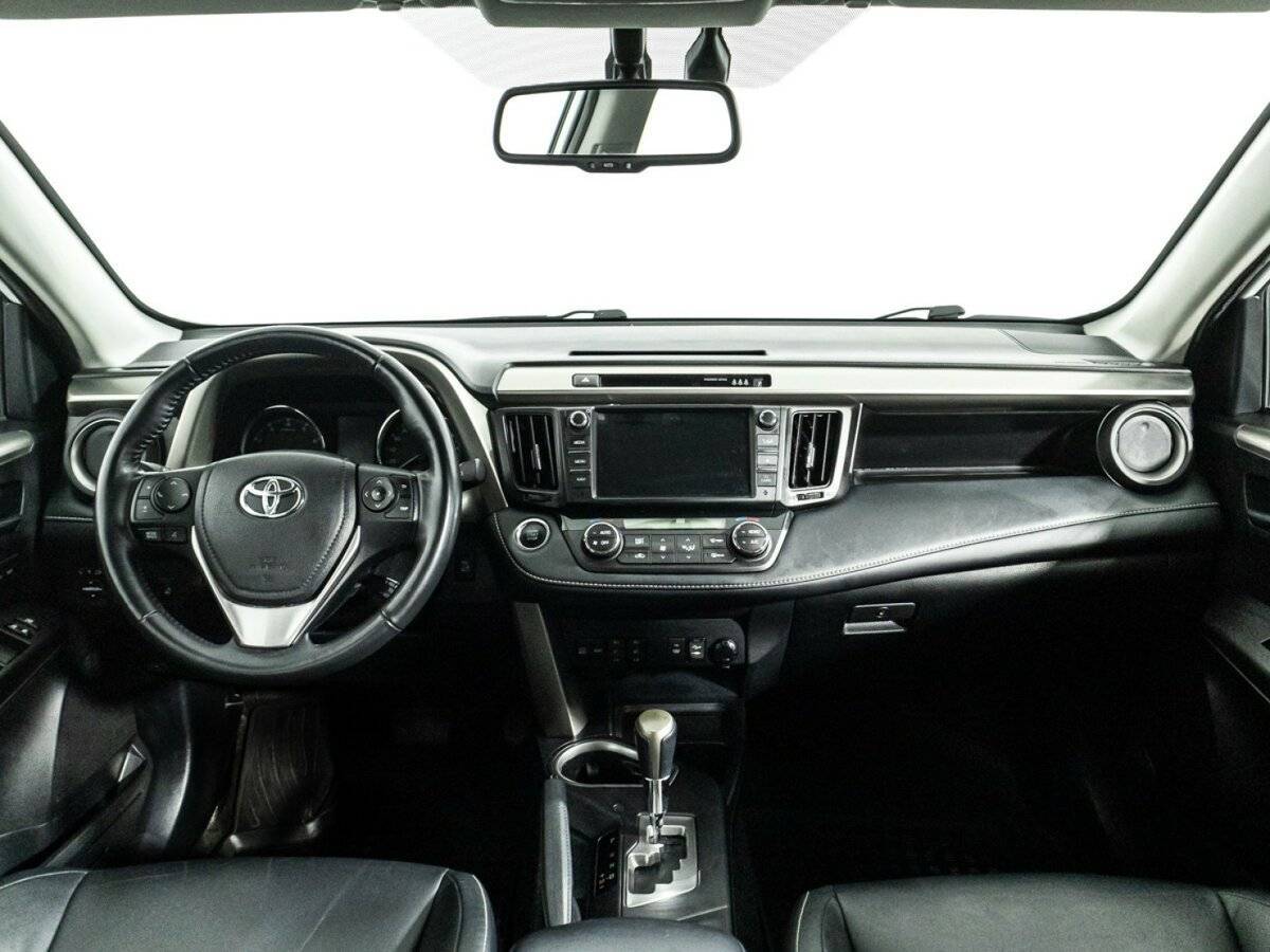 Toyota RAV4 2018 года с пробегом. Фото: #12