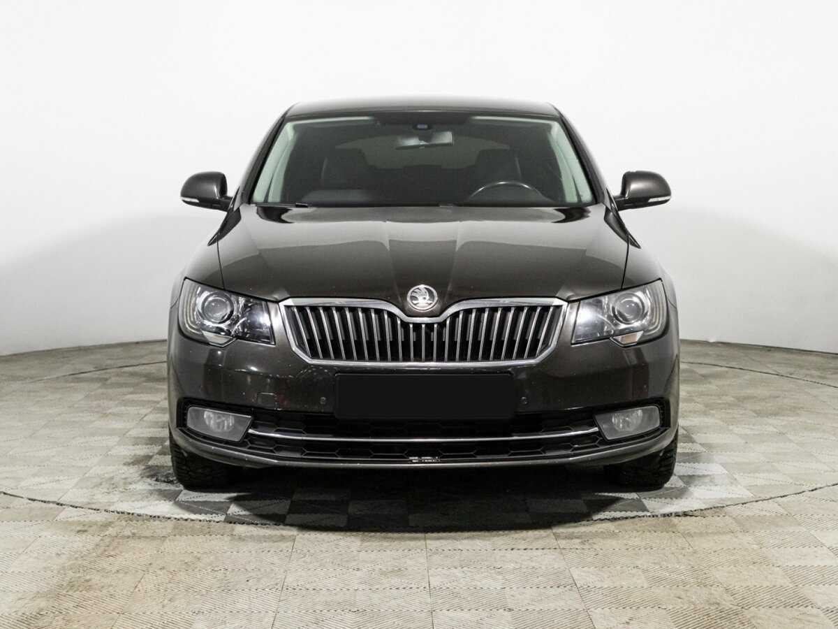Skoda Superb 2014 года с пробегом. Фото: #1