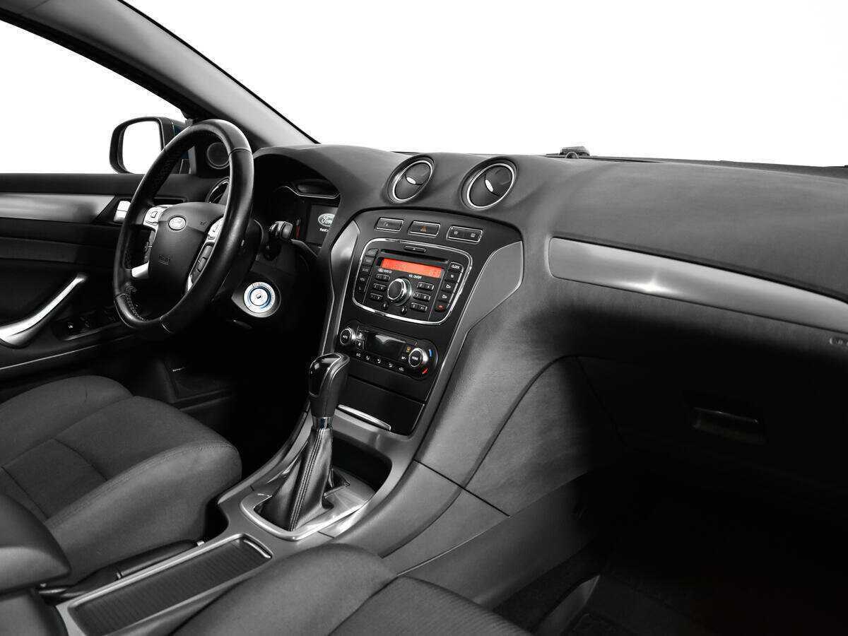 Ford Mondeo 2013 года с пробегом. Фото: #8