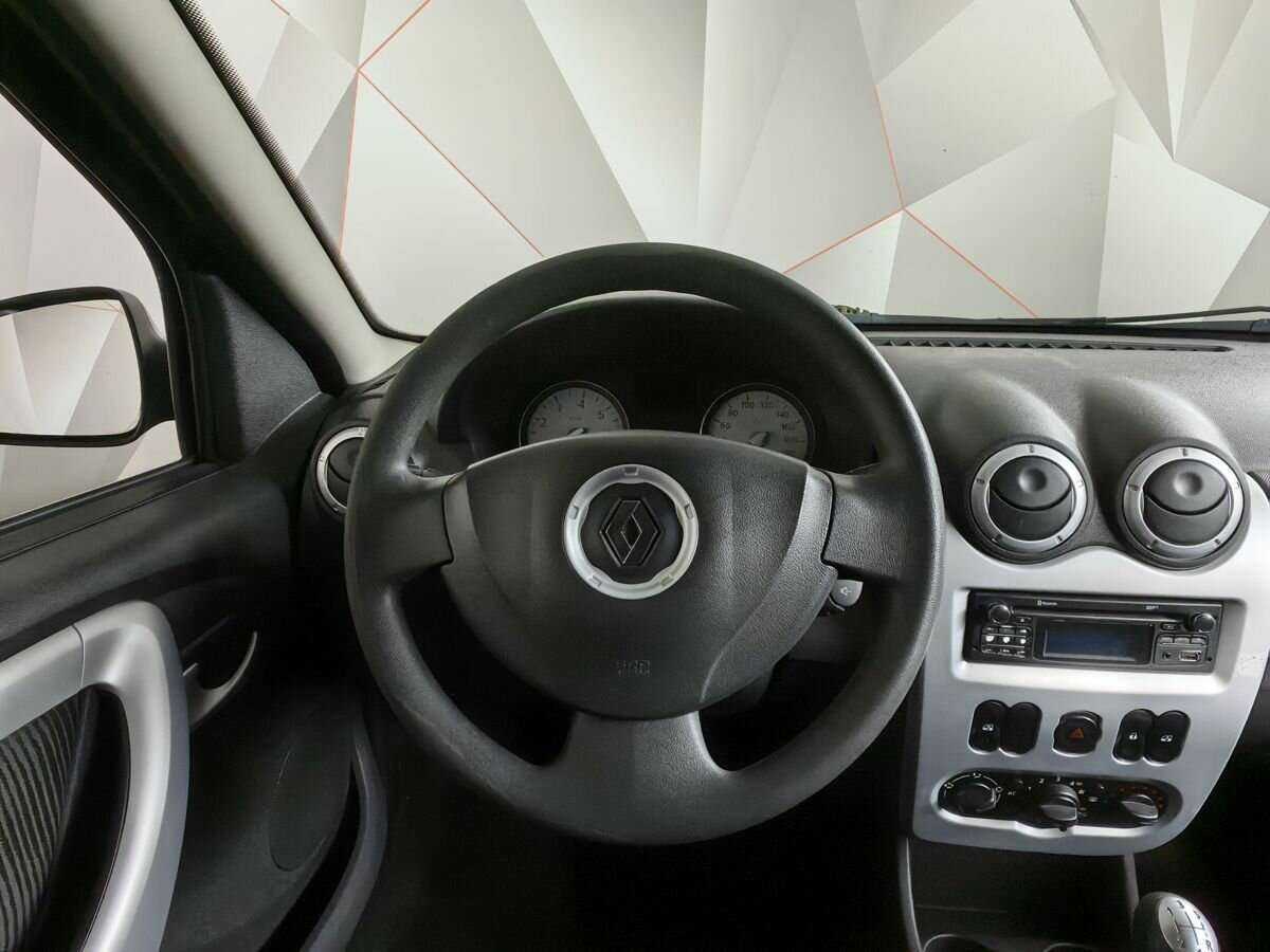 Renault Sandero 2013 года с пробегом. Фото: #11