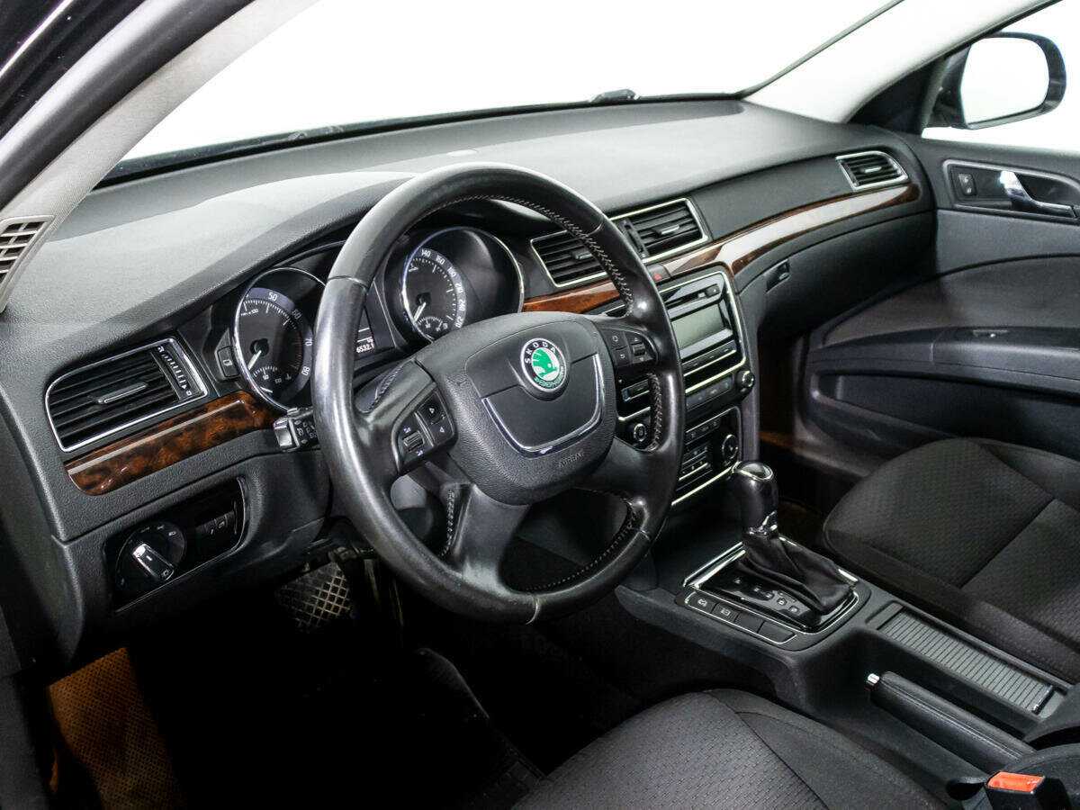 Skoda Superb 2012 года с пробегом. Фото: #10