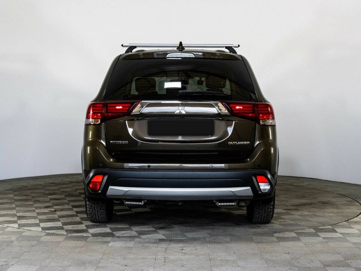 Mitsubishi Outlander 2018 года с пробегом. Фото: #5