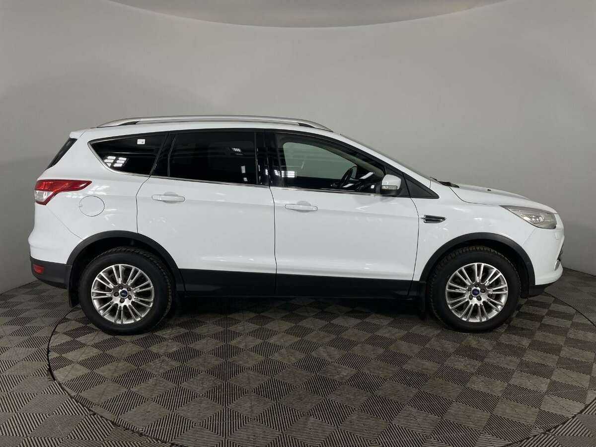 Ford Kuga 2015 года с пробегом. Фото: #2