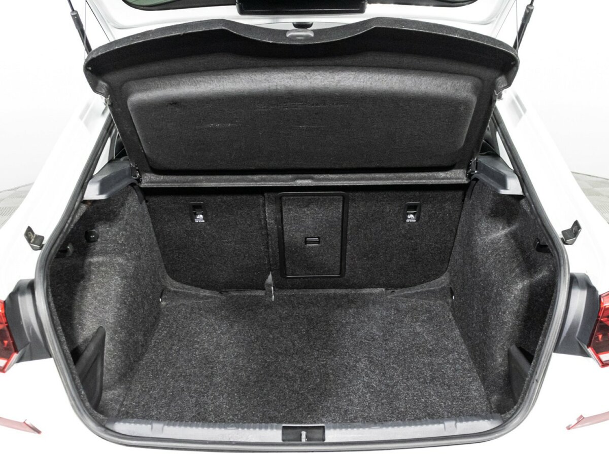 Volkswagen Polo 2020 года с пробегом. Фото: #13