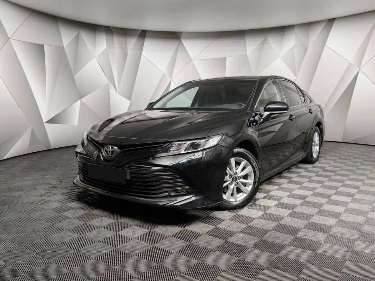 Toyota Camry 2019 года с пробегом. Посмотреть фото
