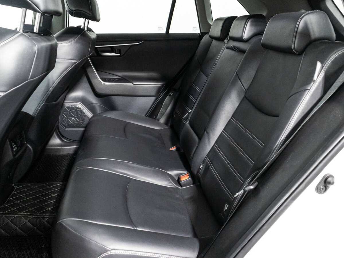 Toyota RAV4 2021 года с пробегом. Фото: #9