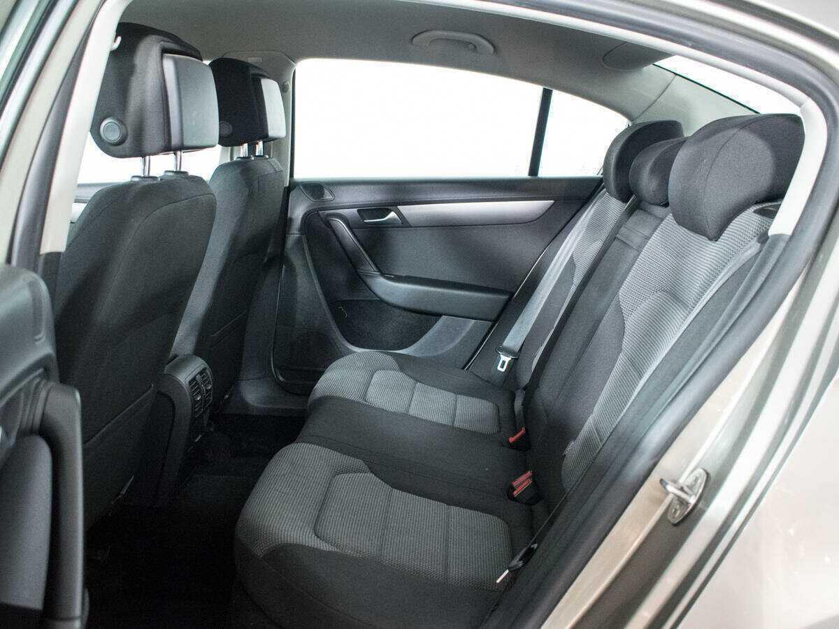 Volkswagen Passat 2012 года с пробегом. Фото: #9