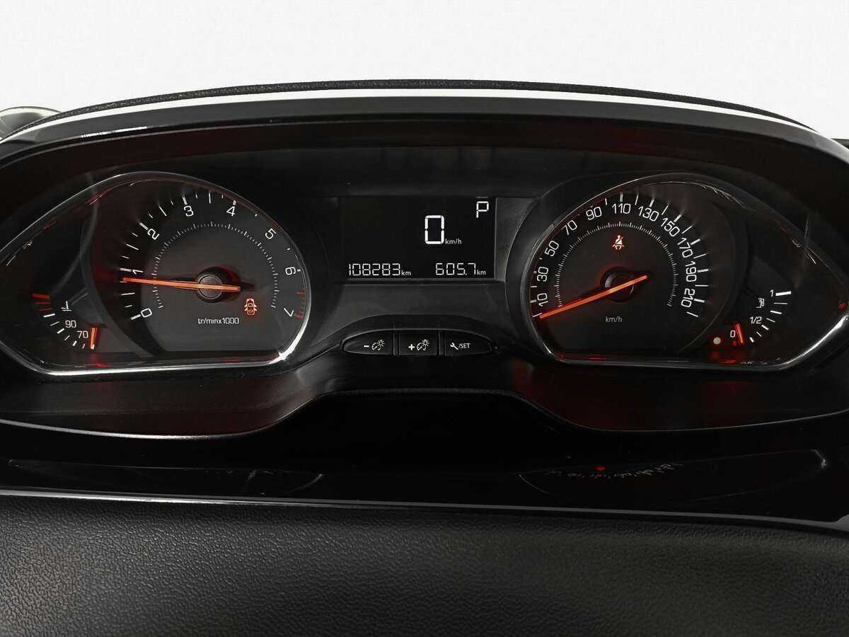 Peugeot 208 2013 года с пробегом. Фото: #10