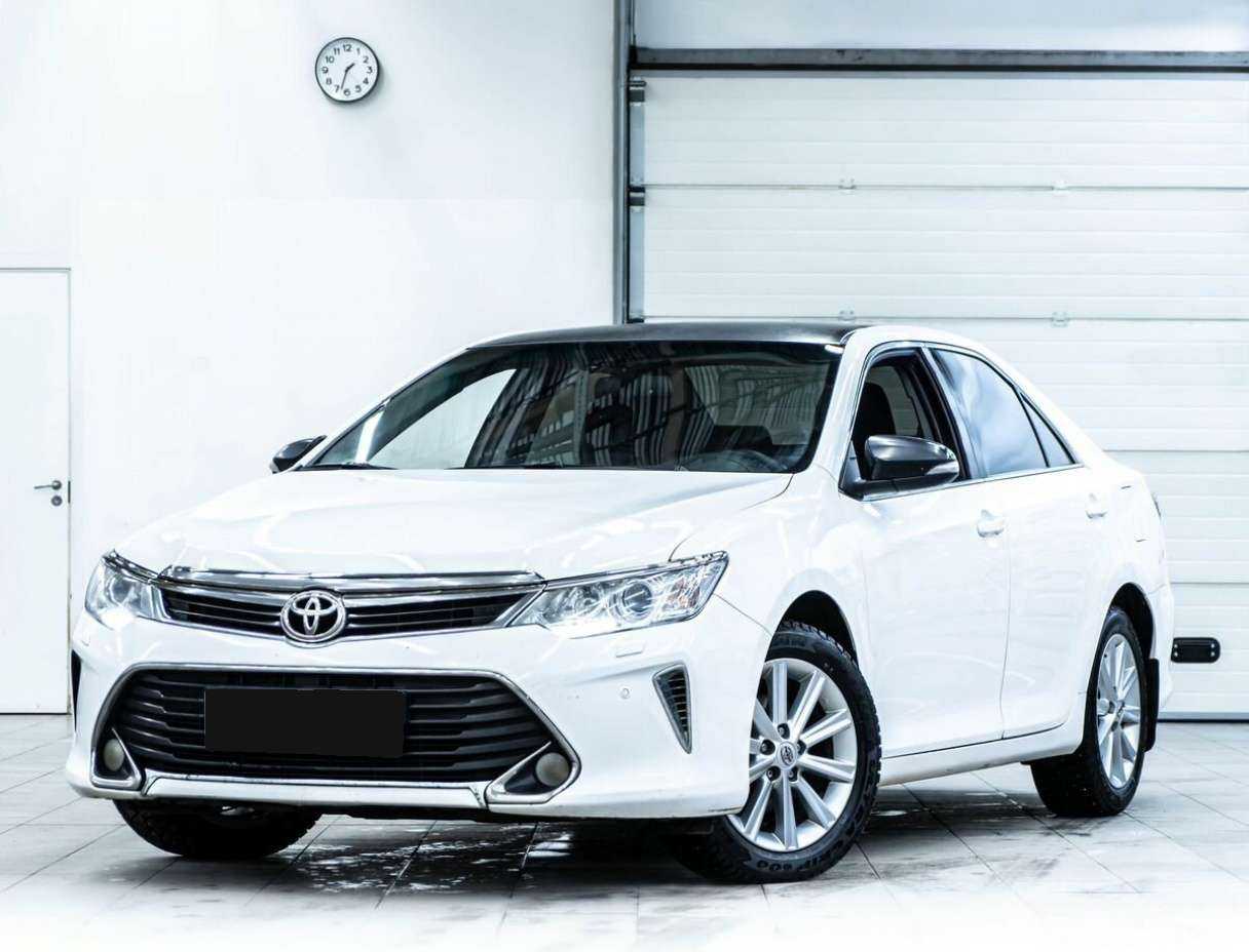 Toyota Camry 2016 года с пробегом. Посмотреть фото