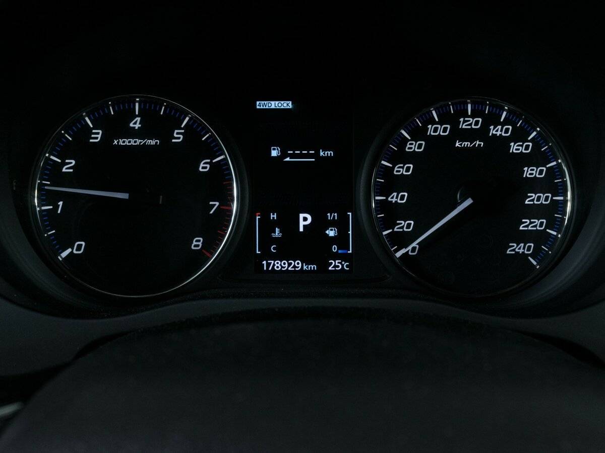 Mitsubishi Outlander 2016 года с пробегом. Фото: #12