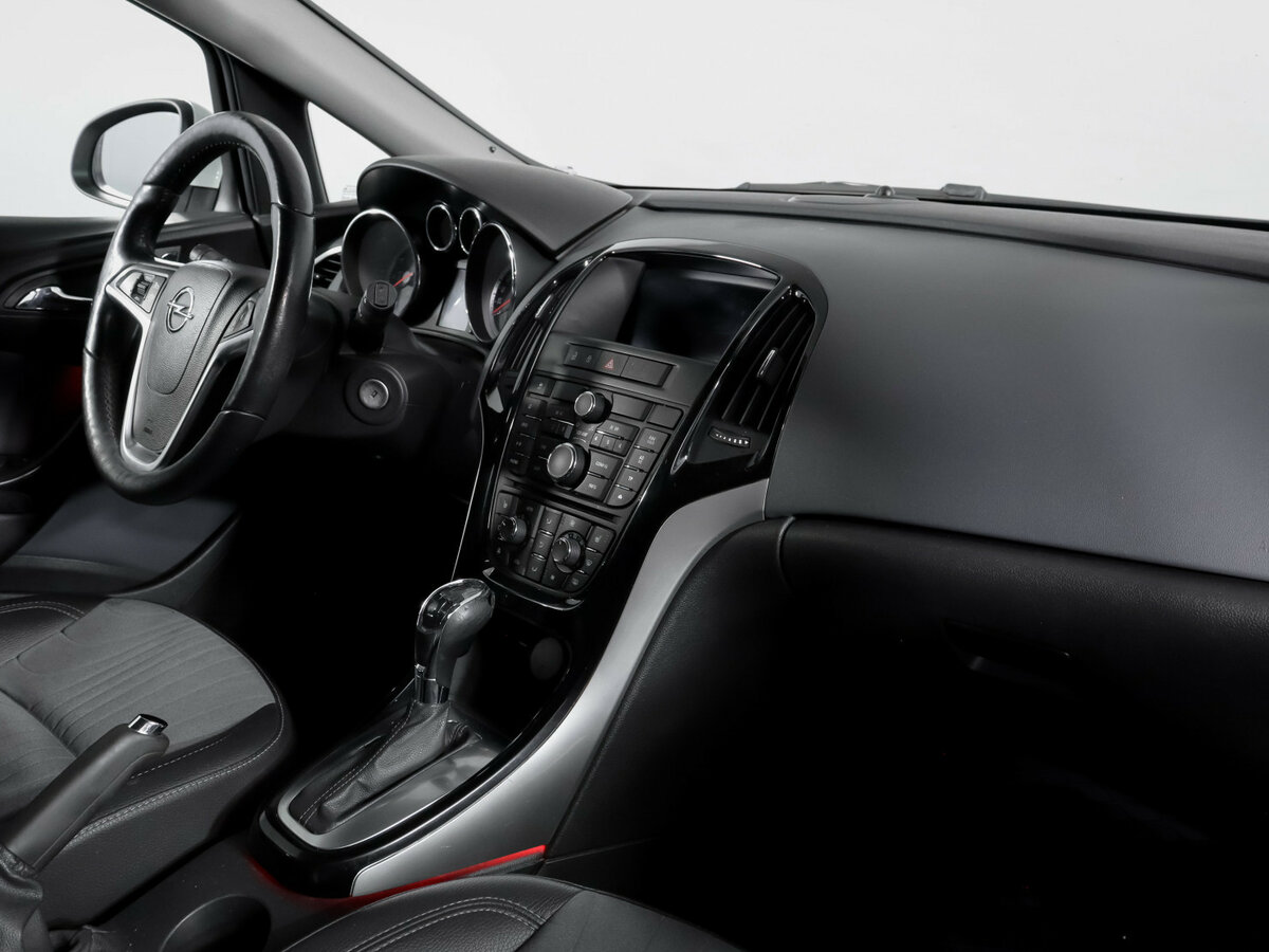 Opel Astra 2014 года с пробегом. Фото: #6