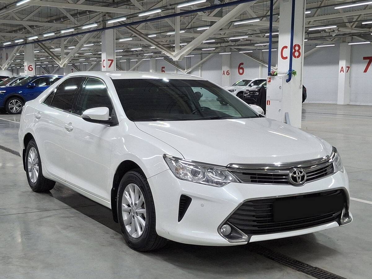 Toyota Camry 2015 года с пробегом. Фото: #2