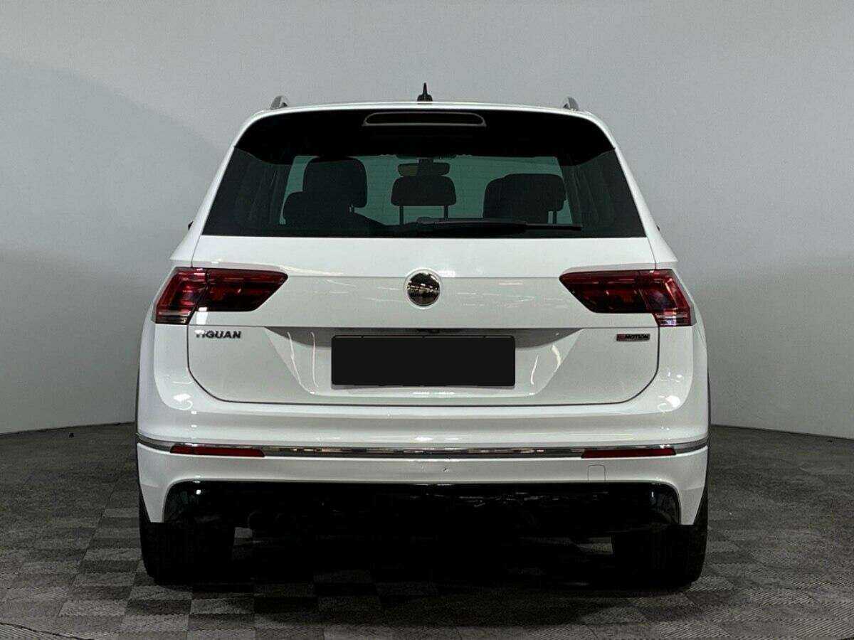 Volkswagen Tiguan 2018 года с пробегом. Фото: #4