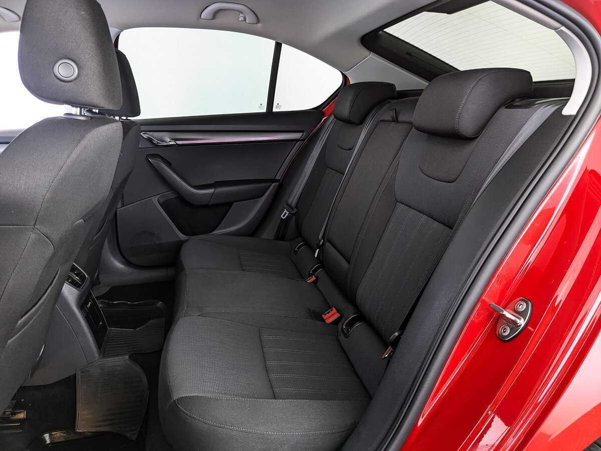 Skoda Octavia 2018 года с пробегом. Фото: #12