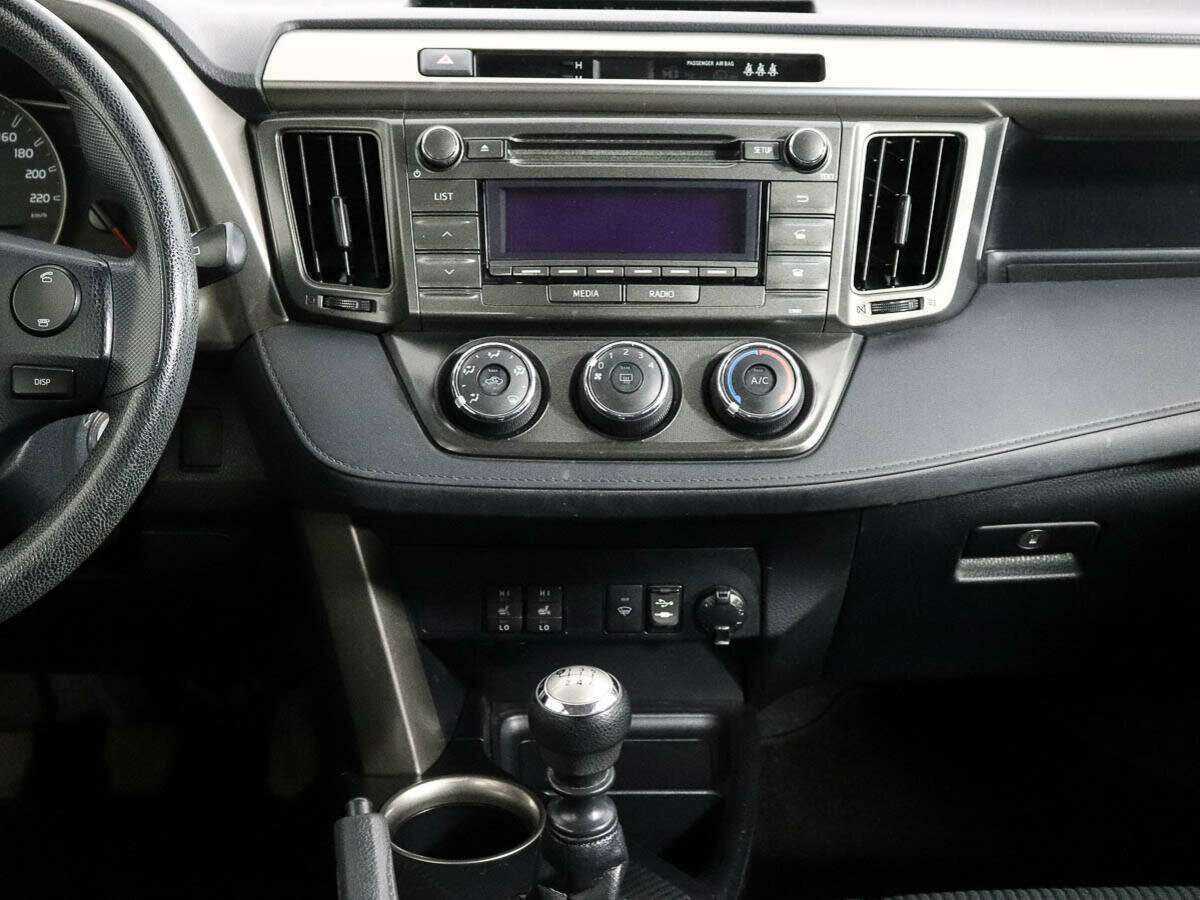 Toyota RAV4 2015 года с пробегом. Фото: #10