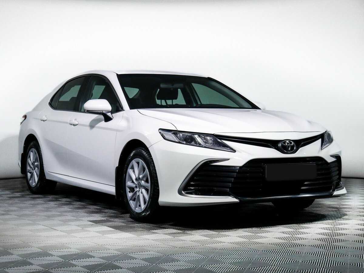 Toyota Camry 2021 года с пробегом. Фото: #2