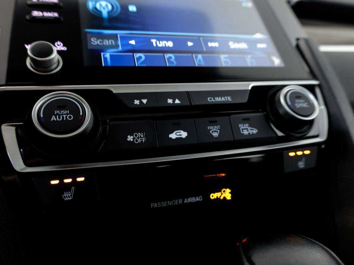Honda Civic 2019 года с пробегом. Фото: #14