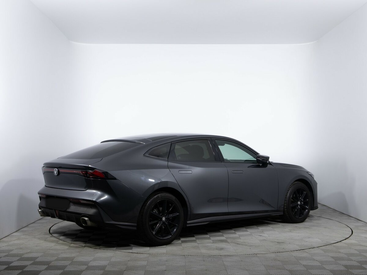 Changan UNI-V 2023 года с пробегом. Фото: #4