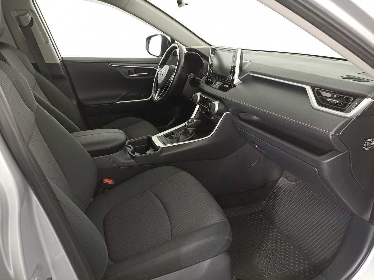 Toyota RAV4 2019 года с пробегом. Фото: #10