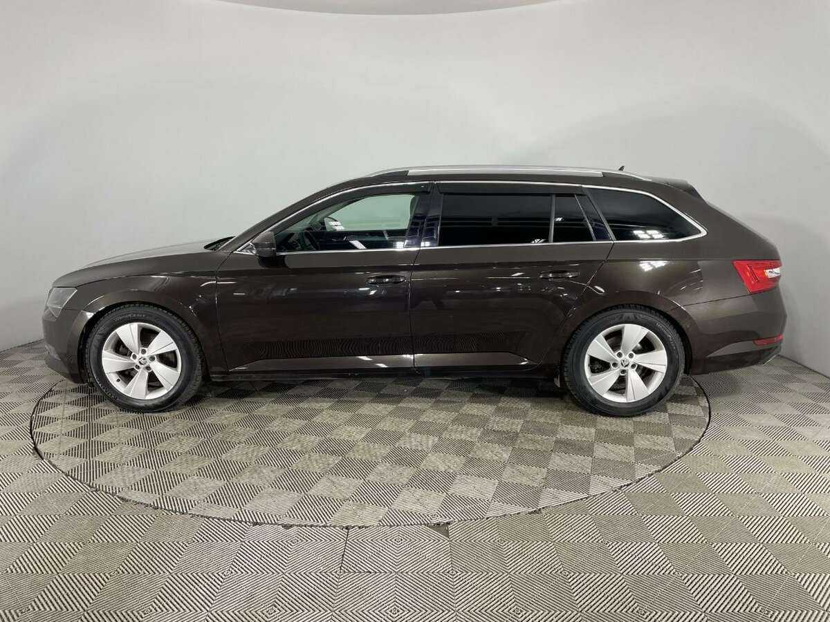 Skoda Superb 2016 года с пробегом. Фото: #3