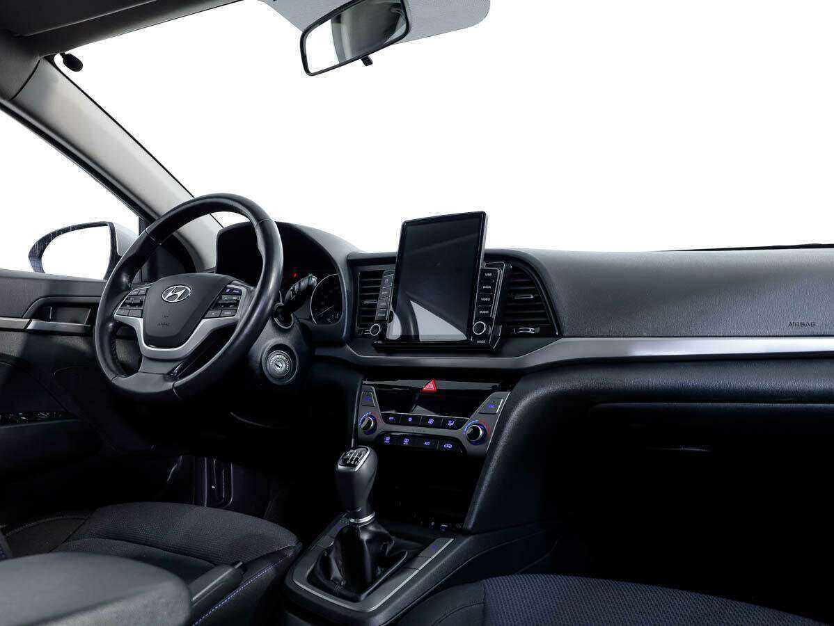Hyundai Elantra 2018 года с пробегом. Фото: #7