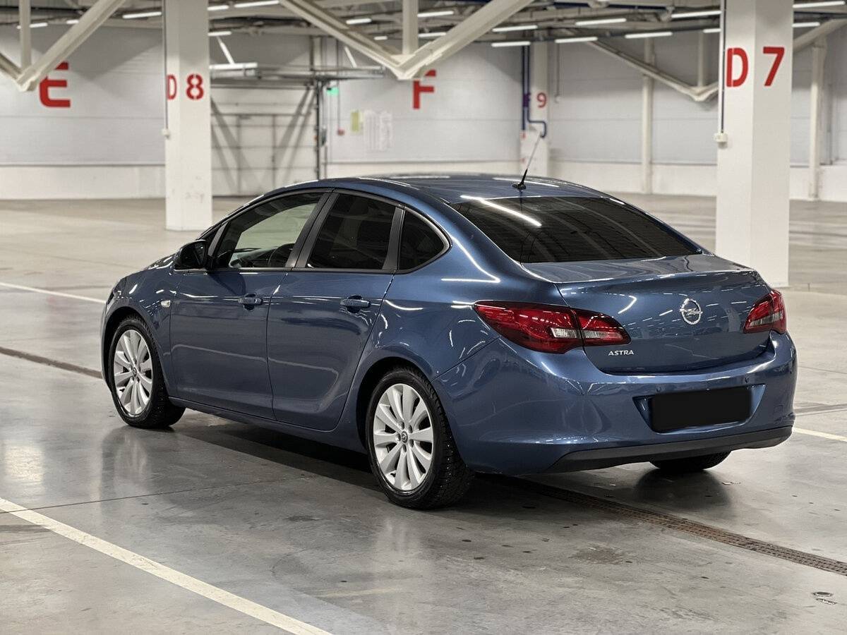 Opel Astra 2013 года с пробегом. Фото: #6