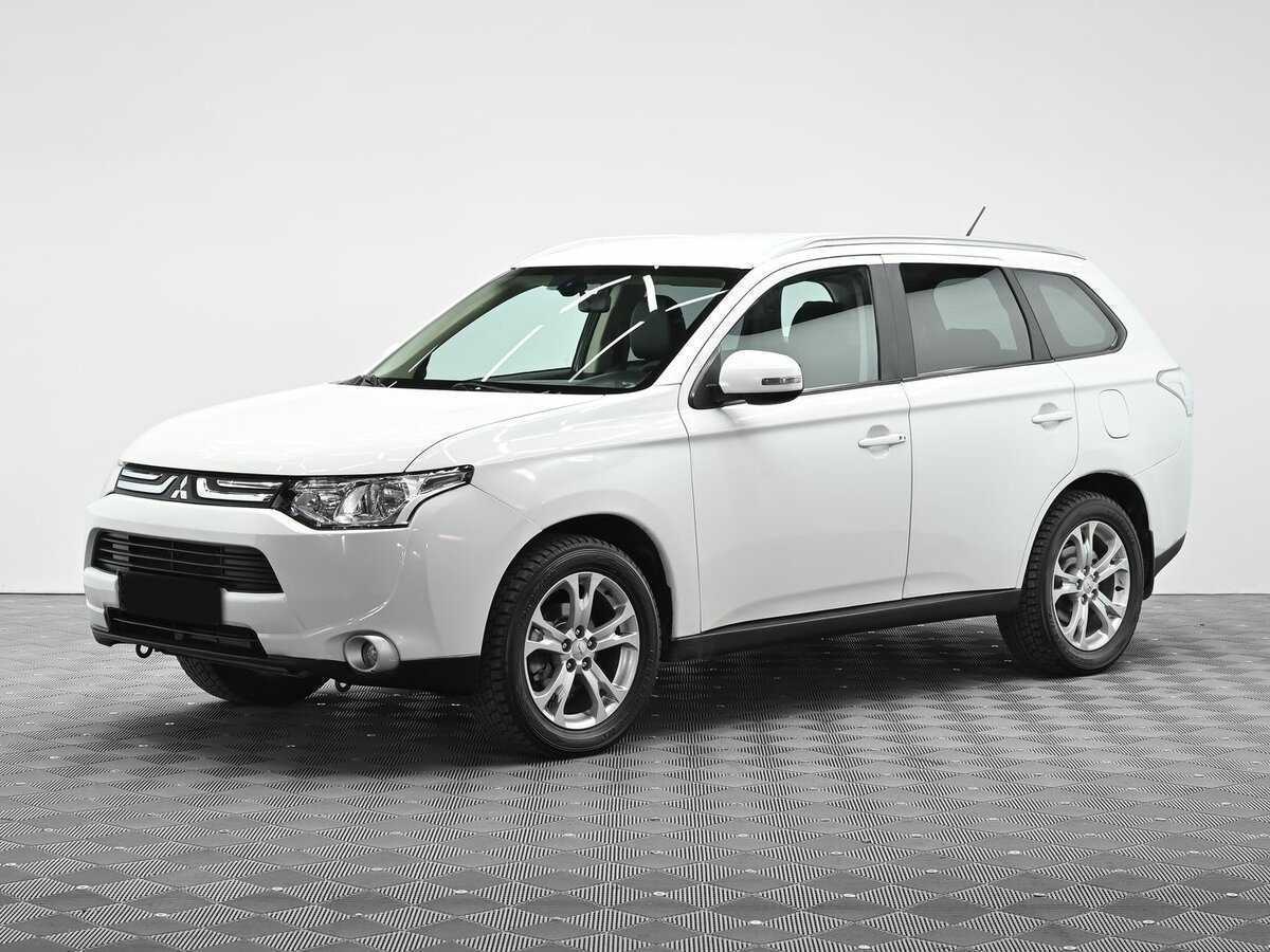 Mitsubishi Outlander 2012 года с пробегом. Посмотреть фото