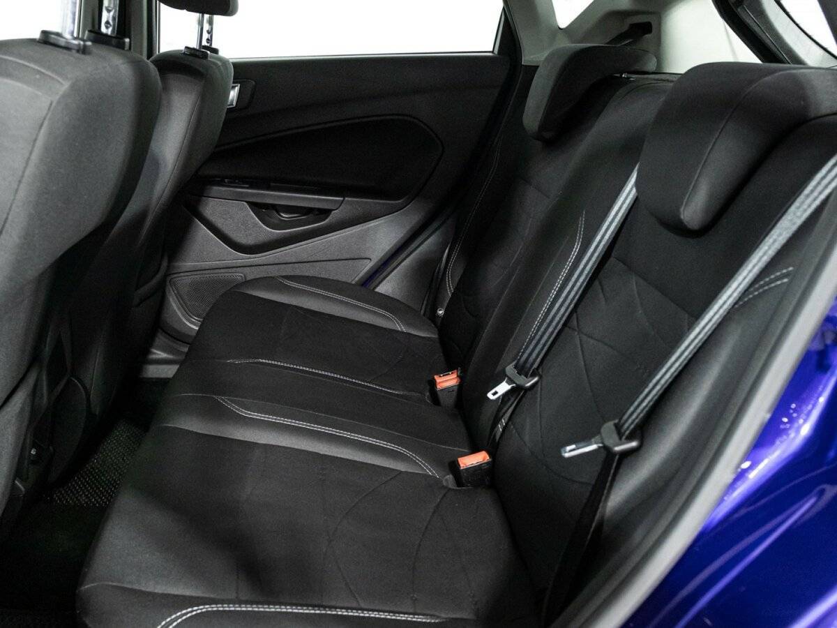Ford Fiesta 2015 года с пробегом. Фото: #9