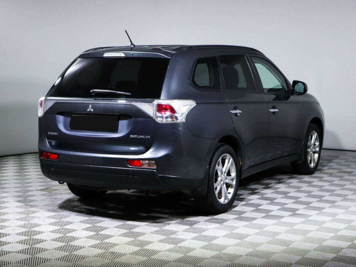 Mitsubishi Outlander 2013 года с пробегом. Фото: #3