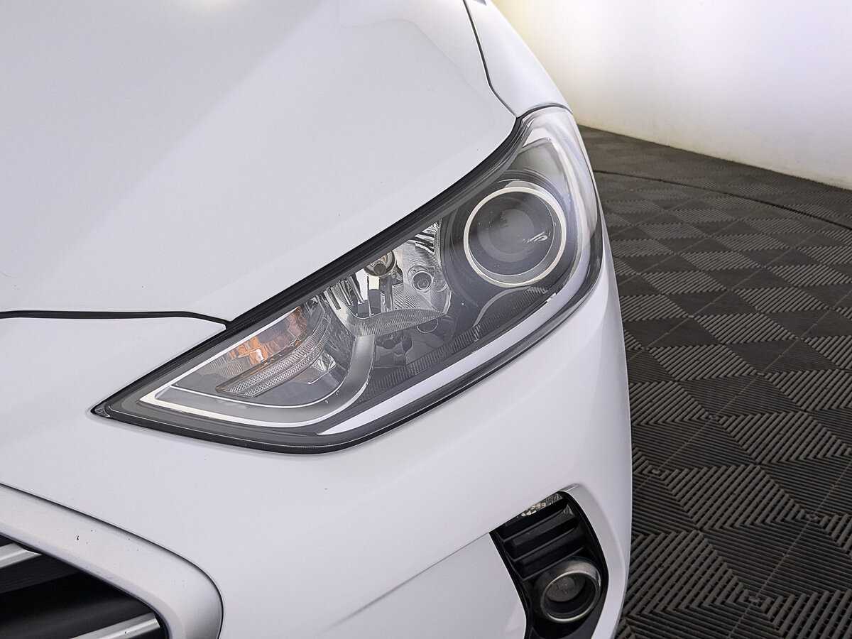 Hyundai Elantra 2018 года с пробегом. Фото: #10