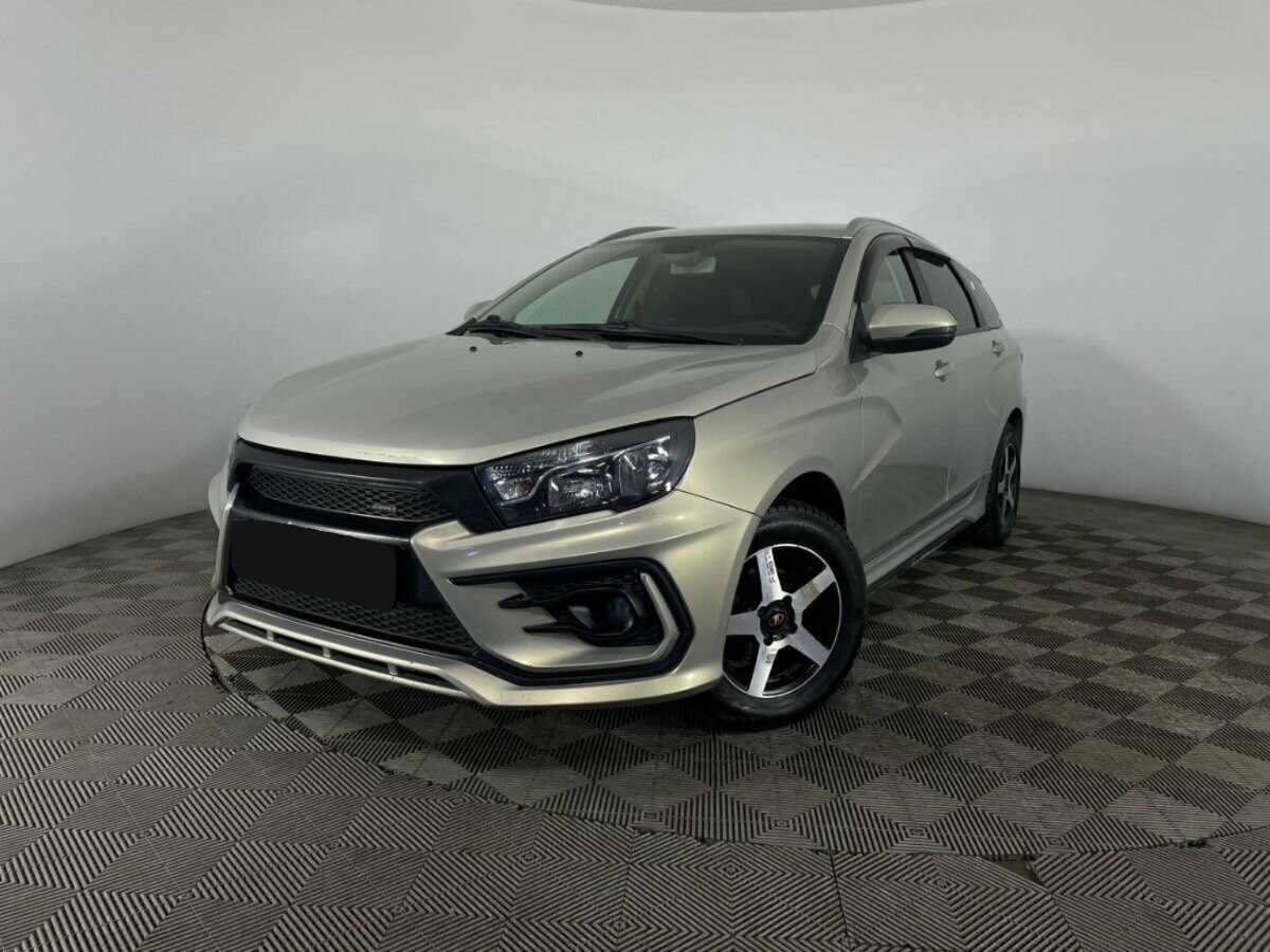 Lada (ВАЗ) Vesta 2018 года с пробегом. Посмотреть фото
