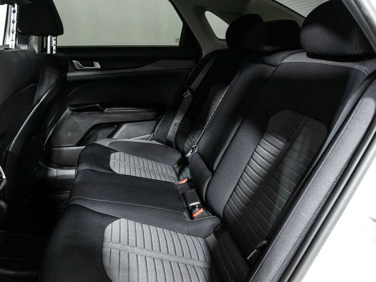 Kia K5 2021 года с пробегом. Фото: #9