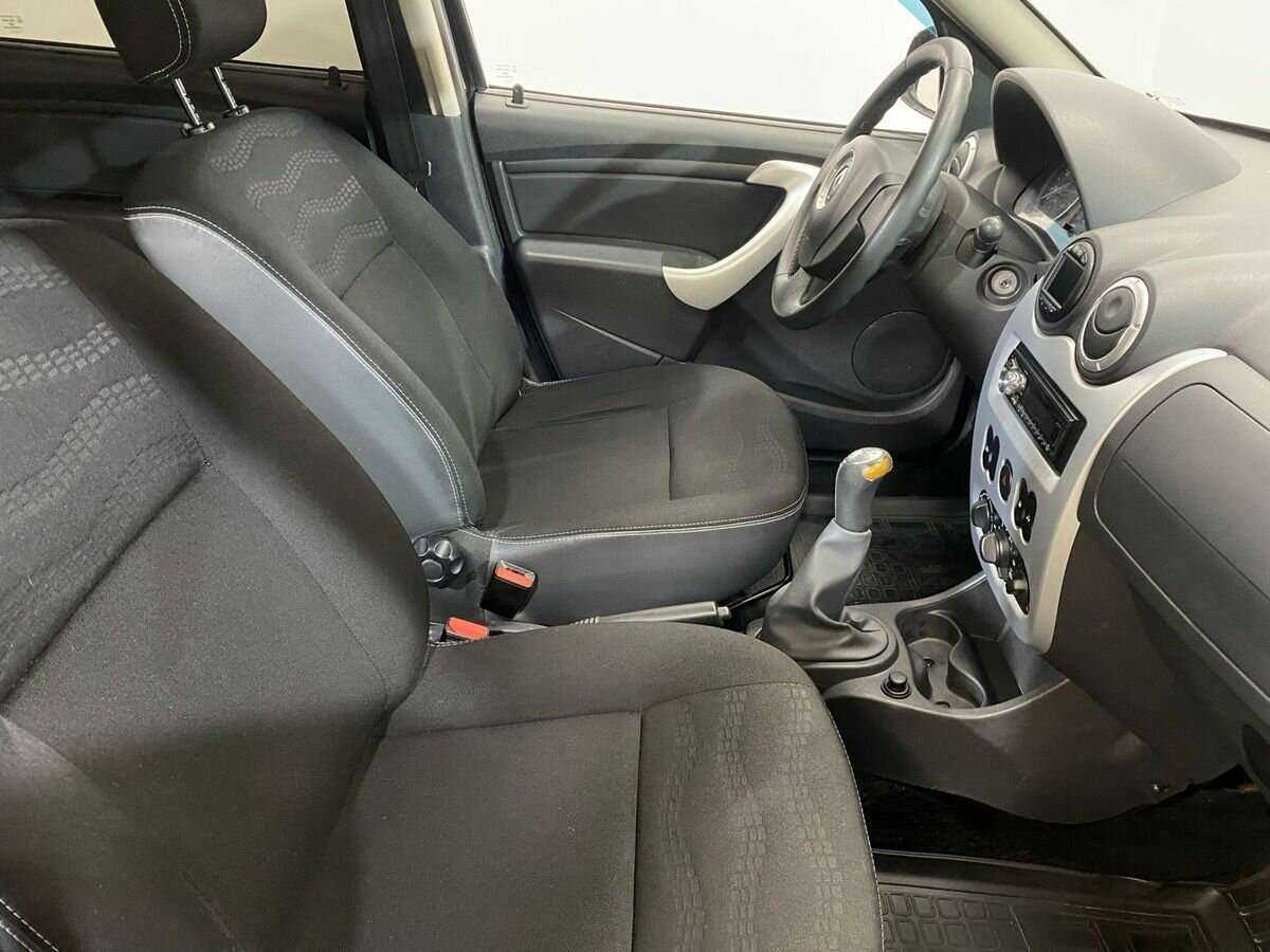 Renault Sandero 2012 года с пробегом. Фото: #9