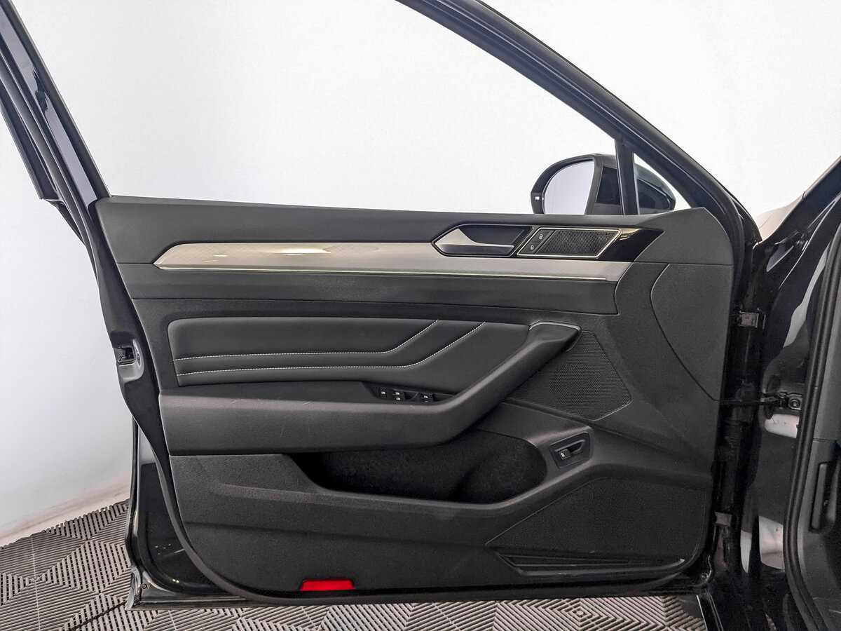 Volkswagen Passat 2021 года с пробегом. Фото: #18