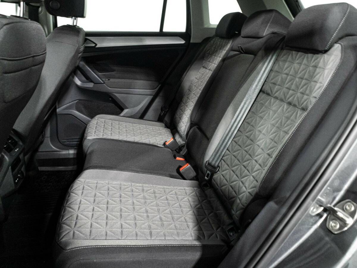 Volkswagen Tiguan 2021 года с пробегом. Фото: #9