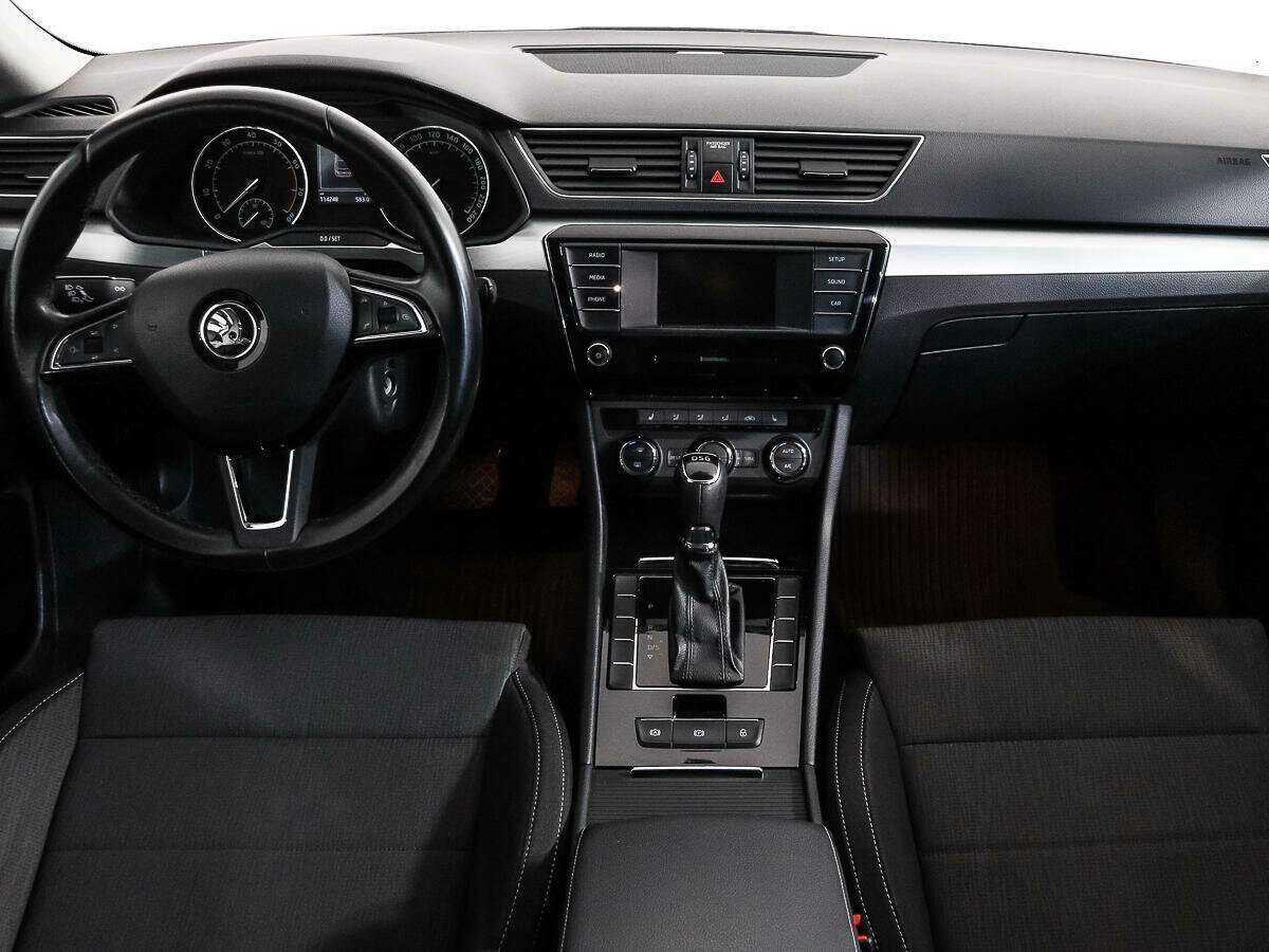 Skoda Superb 2016 года с пробегом. Фото: #11