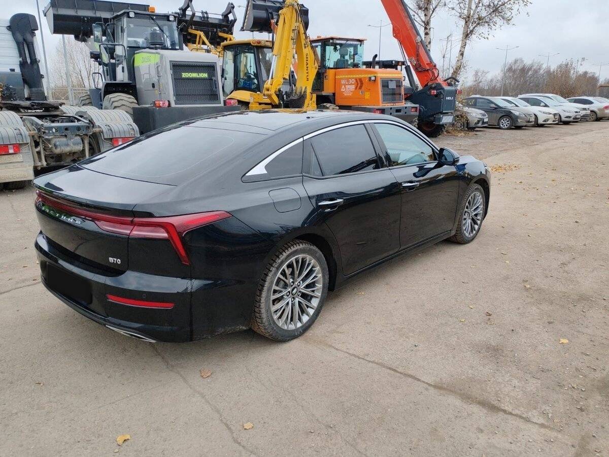 FAW Bestune B70 2023 года с пробегом. Фото: #2