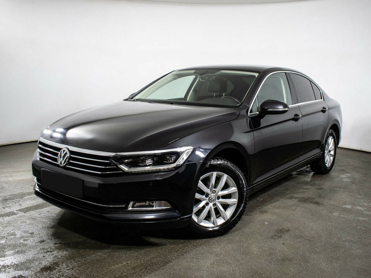 Volkswagen Passat 2017 года с пробегом. Посмотреть фото