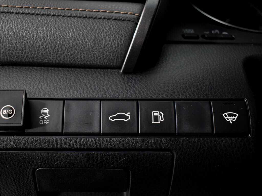 Toyota Camry 2018 года с пробегом. Фото: #7