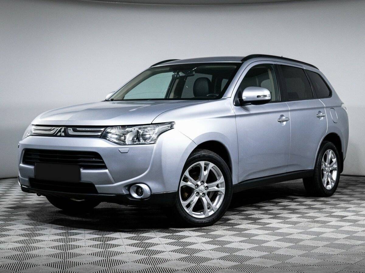 Mitsubishi Outlander 2012 года с пробегом. Посмотреть фото