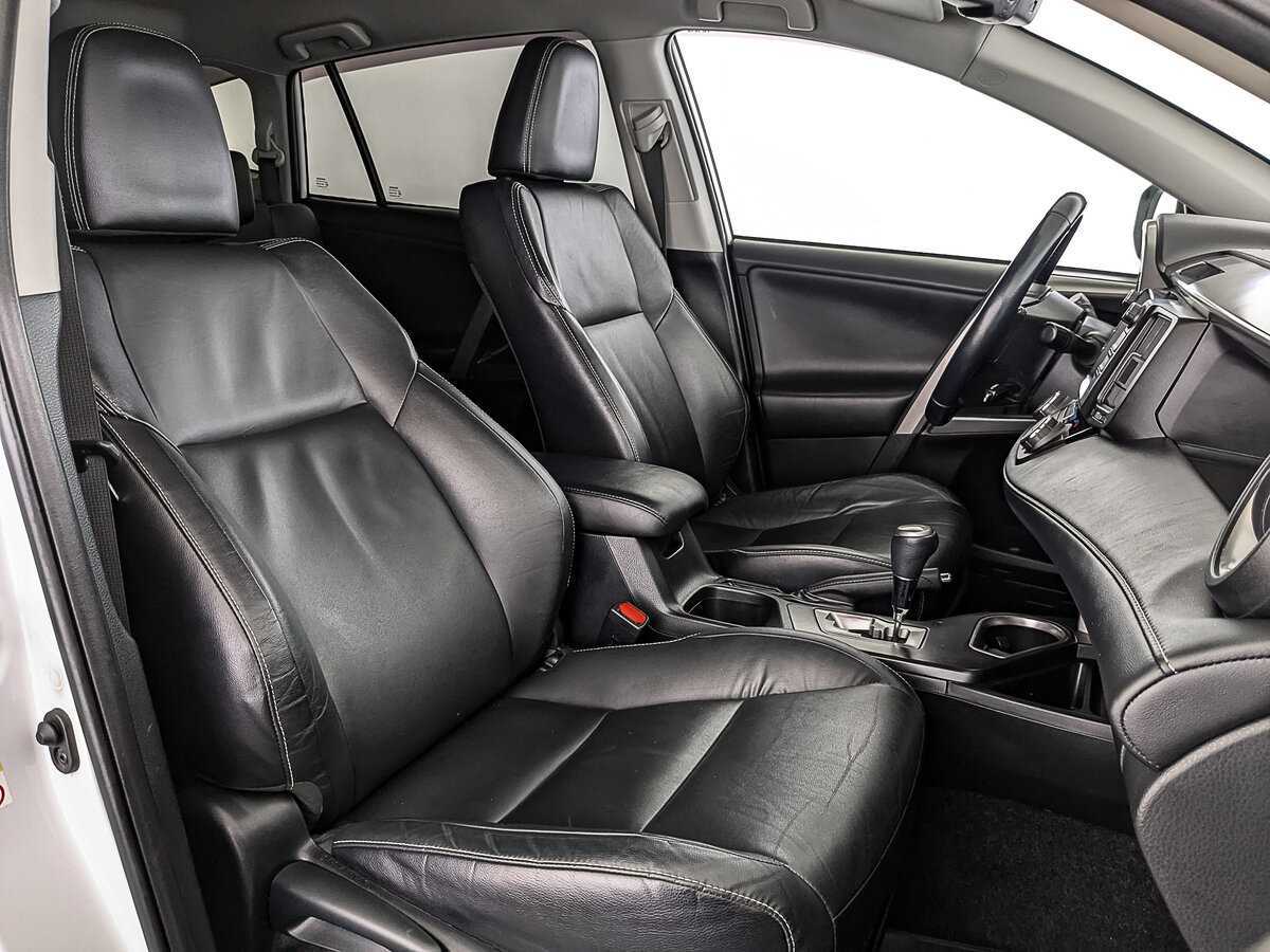 Toyota RAV4 2018 года с пробегом. Фото: #21