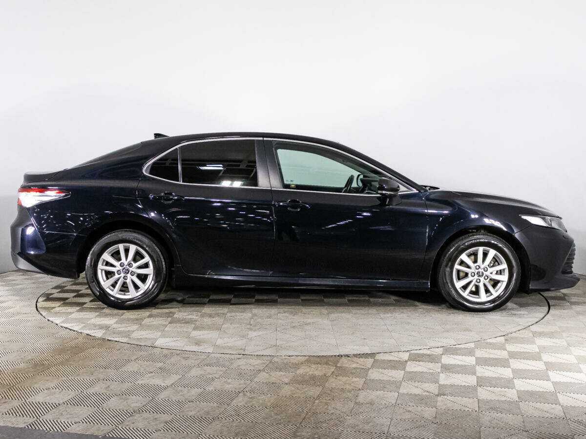 Toyota Camry 2018 года с пробегом. Фото: #3
