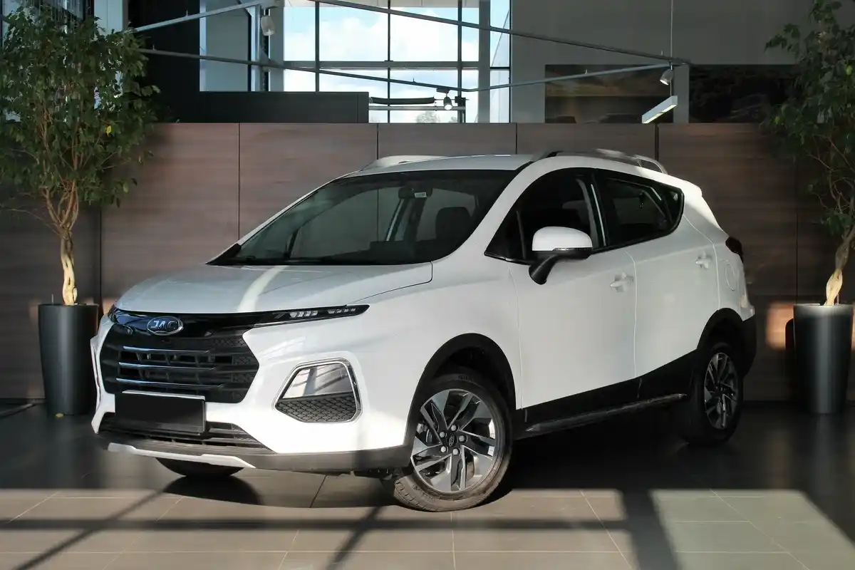 Jac JS3 купить по цене от 1 849 000 рублей