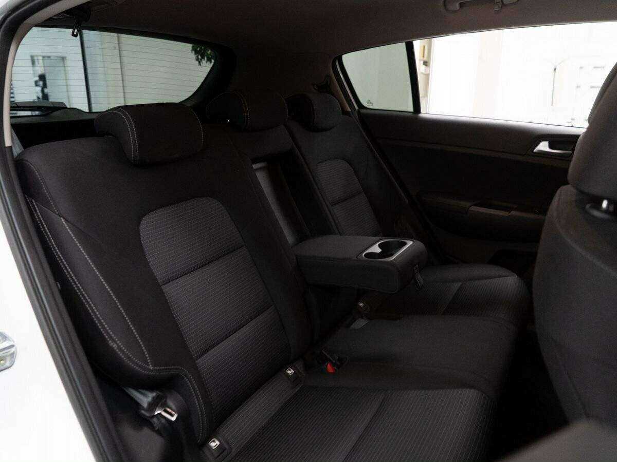 Б/У Киа Спортейдж 2021 года. Фото: #7