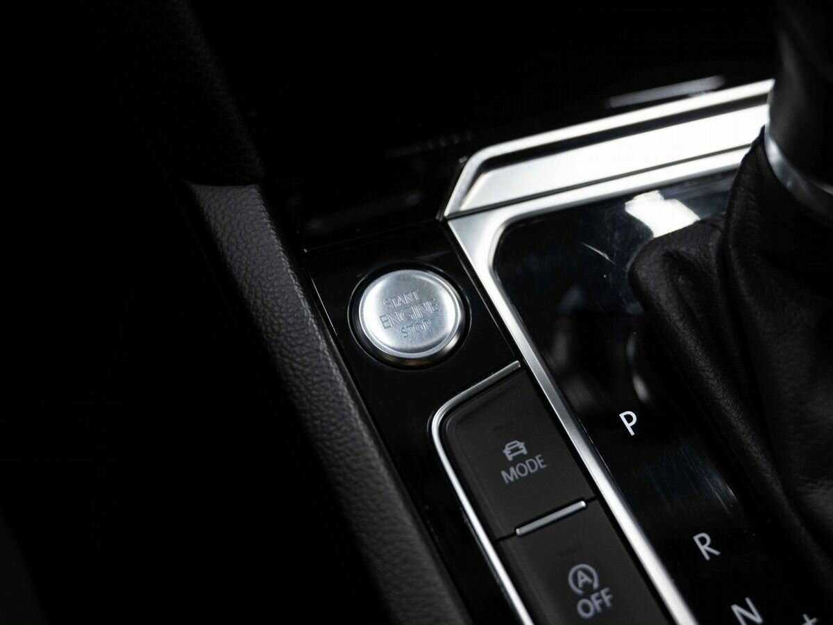 Б/У Фольксваген Пассат 2019 года. Фото: #20