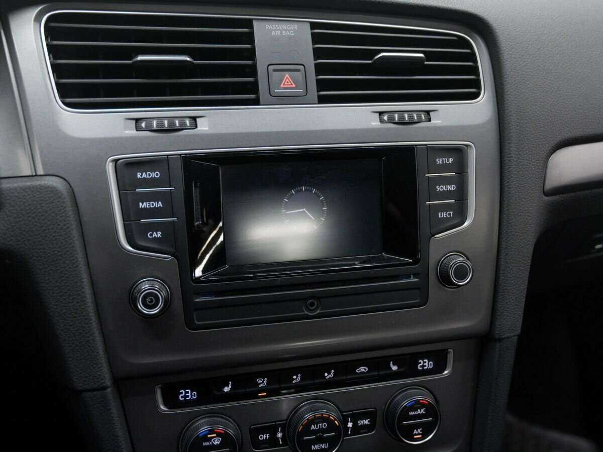 Б/У Фольксваген Гольф 2014 года. Фото: #21