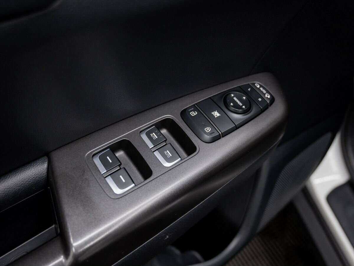 Б/У Киа Спортейдж 2018 года. Фото: #15